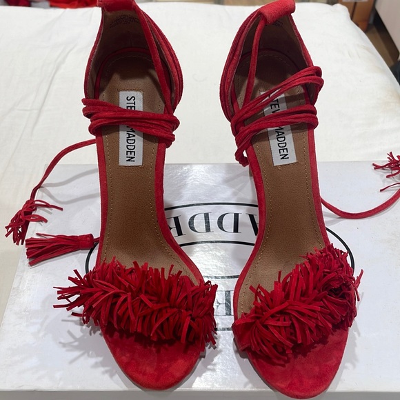 Red Steve Madden high heels with ankle wrap - Picture 1 of 2